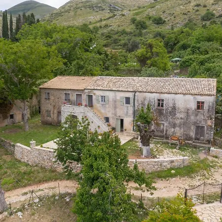Holiday home Charilaos Spiti Old Perithia *