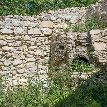 Charilaos Spiti Old Perithia * Ypsilas